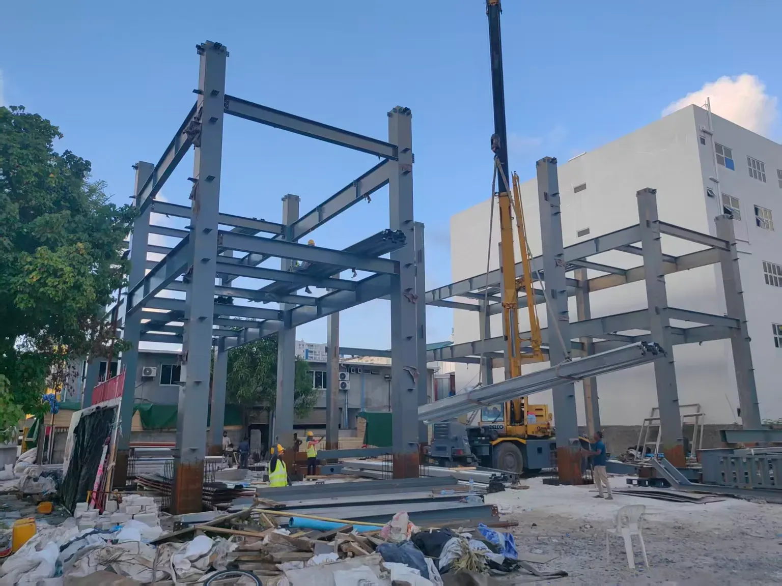 Multi-storey steel frame for storage unit buildings under construction